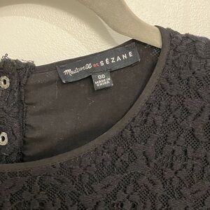 Madewell et Sézane Black Lace Top